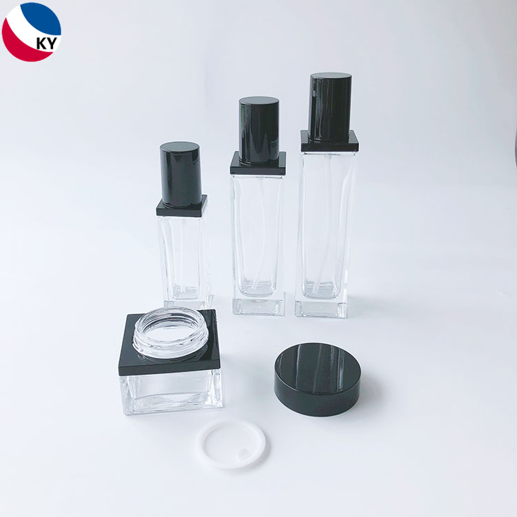 High Quality 50g 50ml 100ml 120ml Empty Square Glass Lotion Pump Bottle Bottle with Black Pump Cap Skin Care Packaging Set
