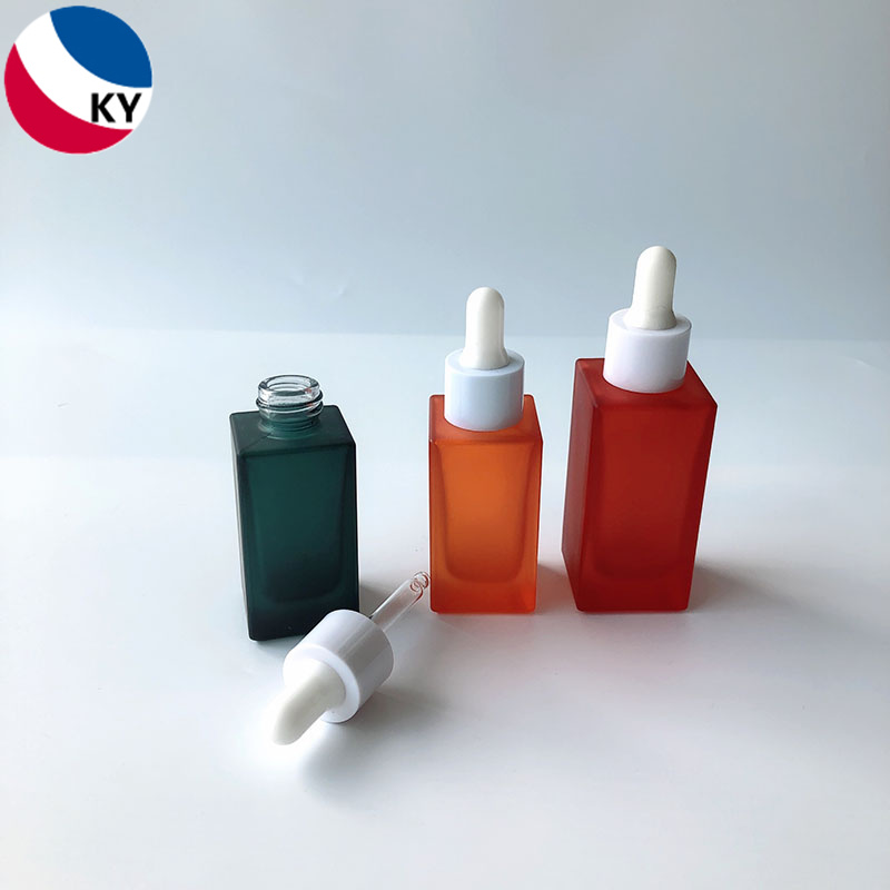 Matte Red Custom Color 30ml 50ml Square Glass Bottle Serum Oil Glass Dropper Bottle Container